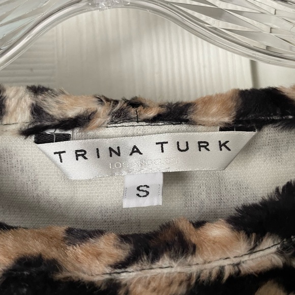 Trina Turk Faux Leopard Roll-Neck 1/2-Sleeve Top - Picture 3 of 7